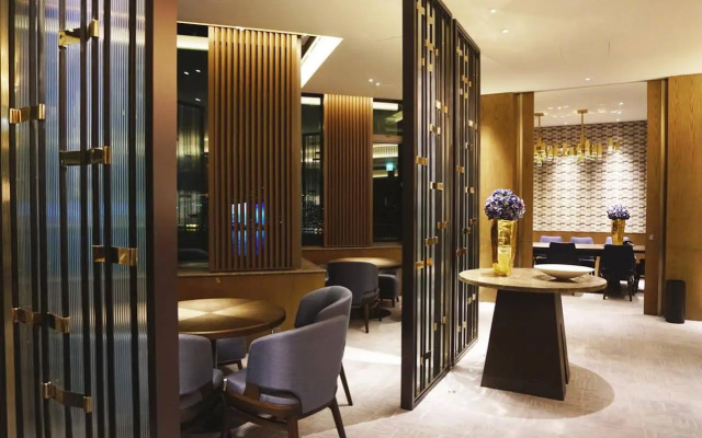 Hyatt Centric Victoria Harbour