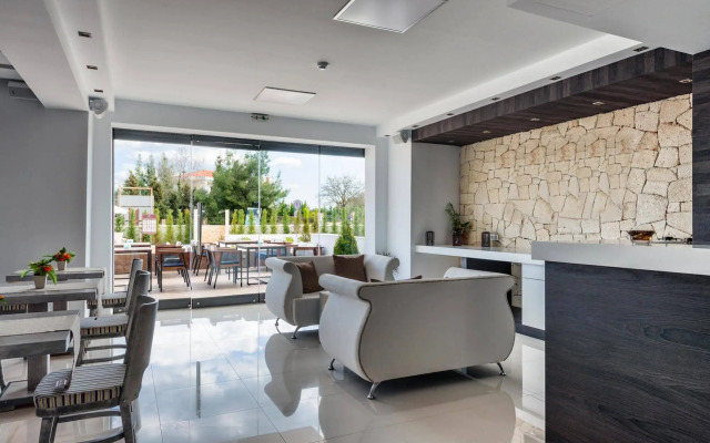 Lagaria Hotel & Apartments