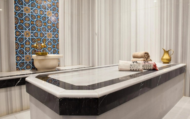 Midas Hotel