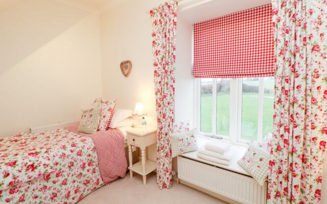 Willow Garth House