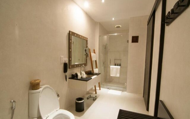 La Rose Suites