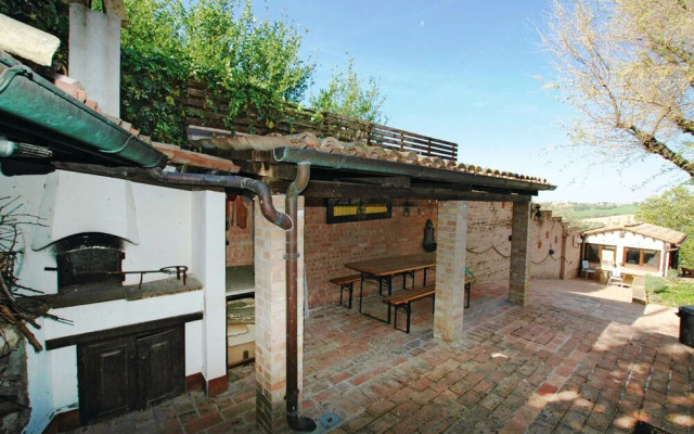 Studio in Castel Colonna, With Pool Access and Enclosed Garden