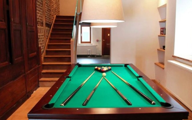 Attractive Holiday Home with Pool, Hot Tub, Fireplace near Spa
