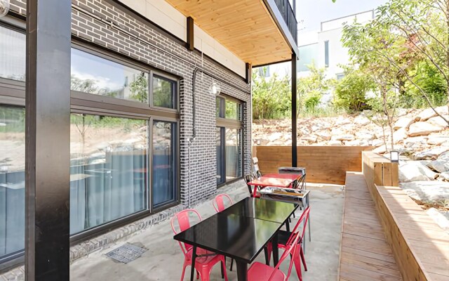 Paju Mori Café Pension
