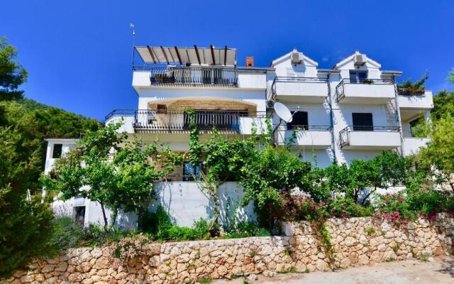 Apartments Pension Petrovac - www.inselhvar.de