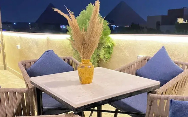 Farsha Pyramids Inn