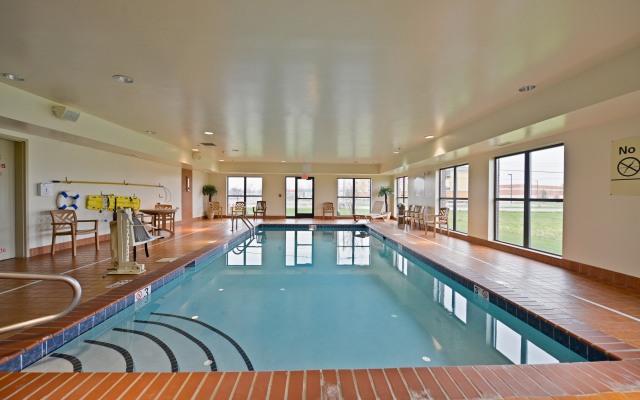 Hampton Inn & Suites Muncie