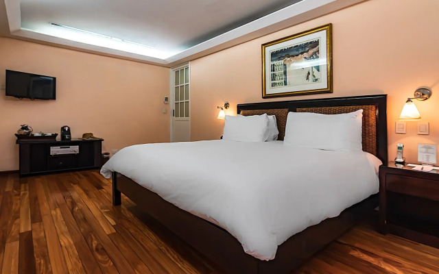 Gaia Hotel And Reserve 