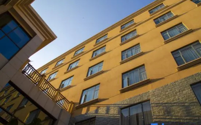 Yuanmou Grand Hotel