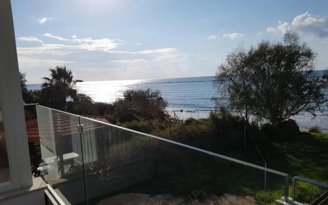 Periyiali Beach Sunset Suite A7