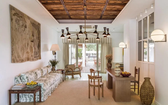 Hôtel La Tartane Saint -Tropez