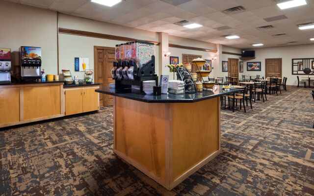 Crossroads Hotel and Event Center