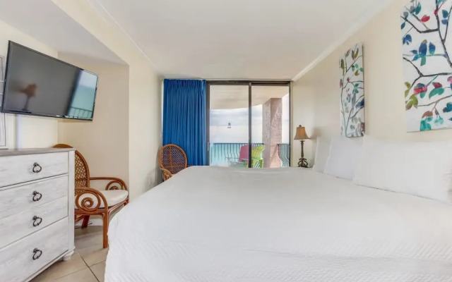 Private 3BR's at Palms by Hosteeva