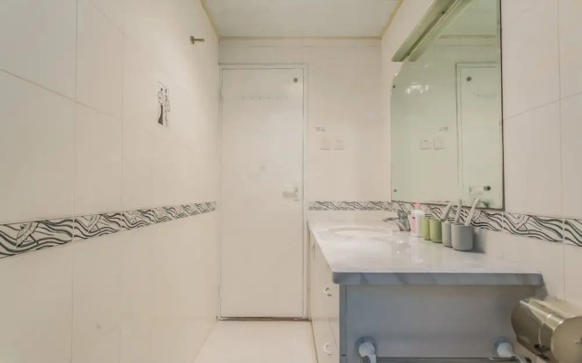 Locals Boutique Apartment Jida No2