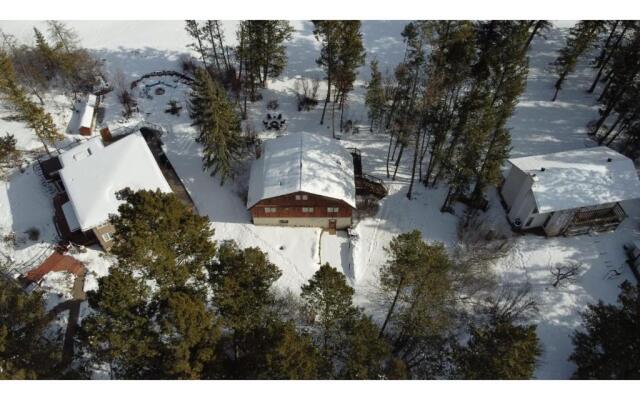 The Matterhorn I HotTub I Ping Pong I Chalk Wall