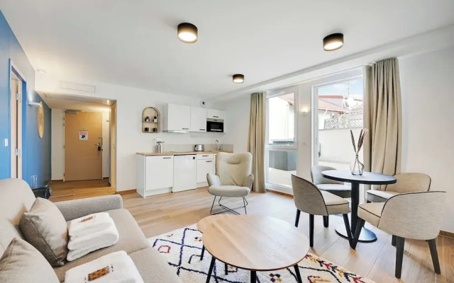 Elegant Apartment With Terrace - 1br/4p- Vanves