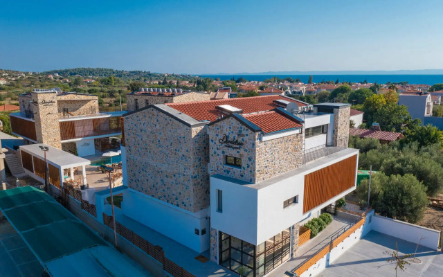 Dandelion Premium Suites