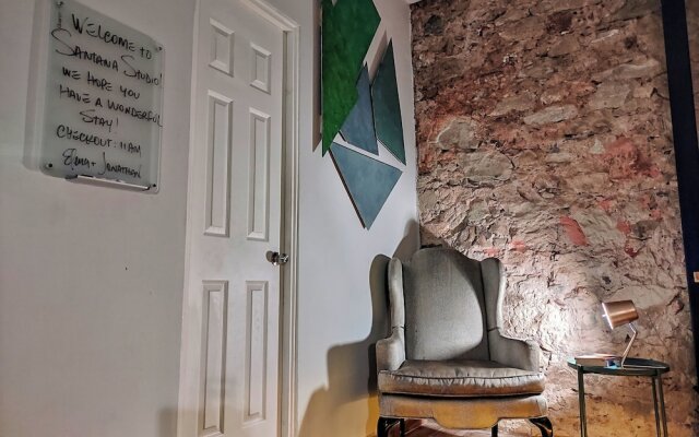 Ocre Studio By Paradox