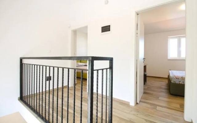 Modern Villa With Private Pool and Garden