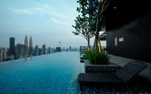 Expressionz Suites By iHost Global