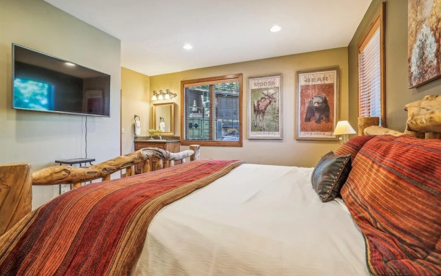 High Point Lodge 5 Bedroom Home by RedAwning