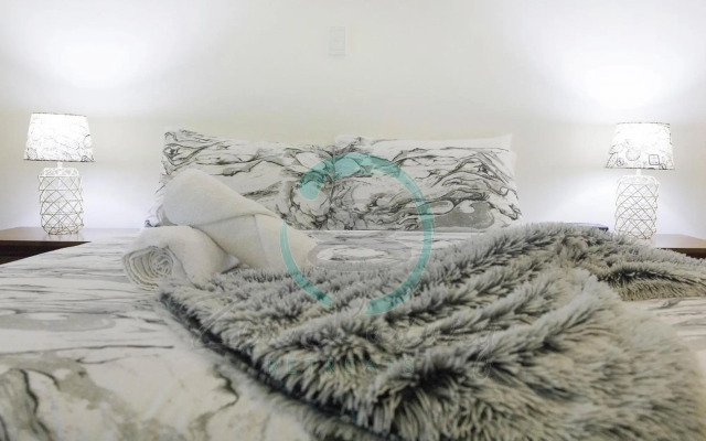 ZEN BY THE WATER - Darwin's Premier Ocean View Family Retreat