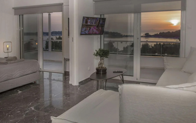 Luxury penthouse with stunning riviera view by GHH
