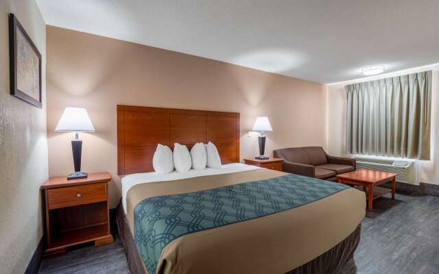 Econo Lodge Inn & Suites