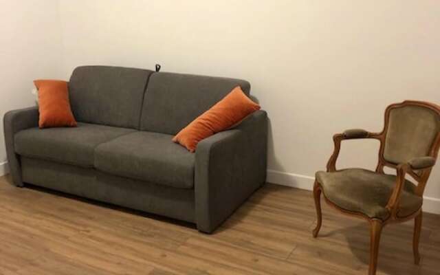 Studio in Mareil-marly, With Wifi