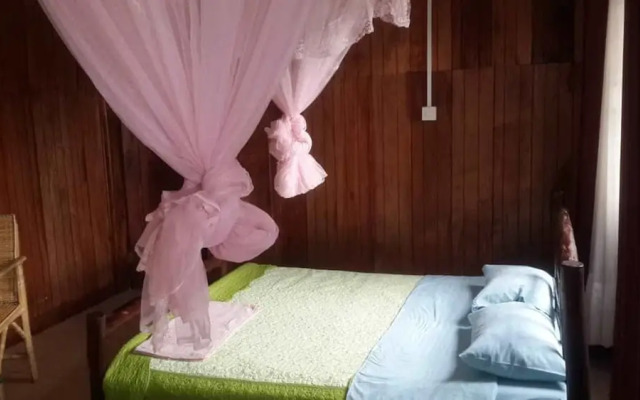 Palace Motel