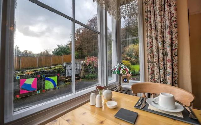 Garth Dderwen Guest House