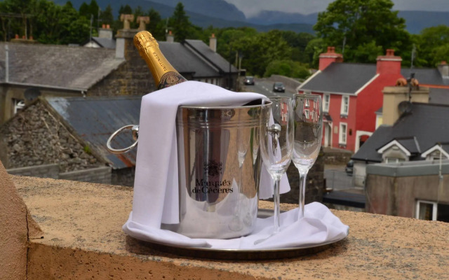 Fairhill House Hotel