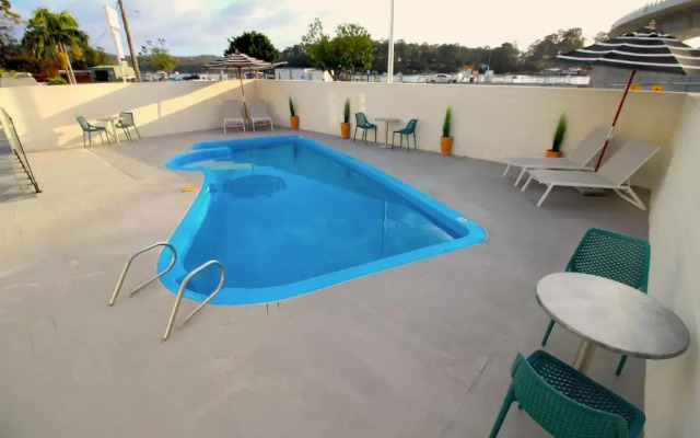 Comfort Inn Bay Waterfront