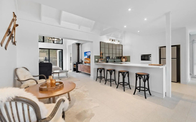 The Jindabread House