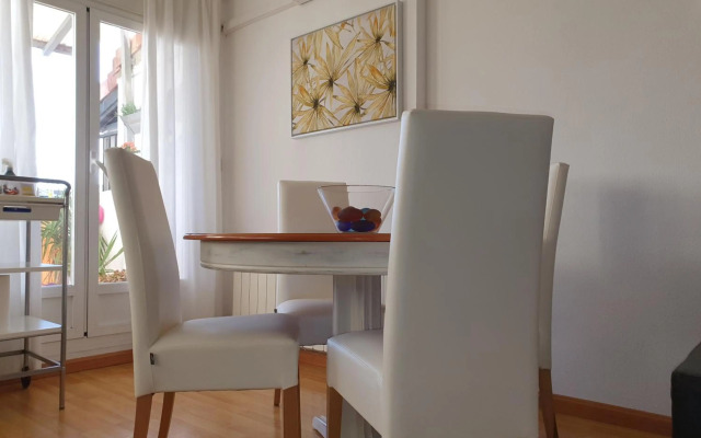 Ático muy luminoso con Parking, incluido