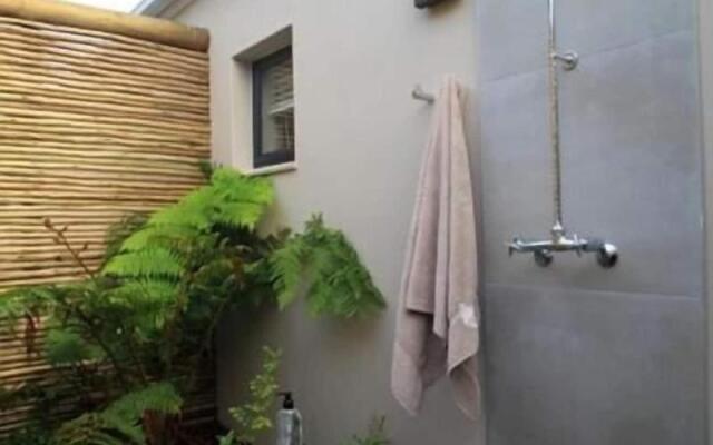 Scallop Guest Lodge