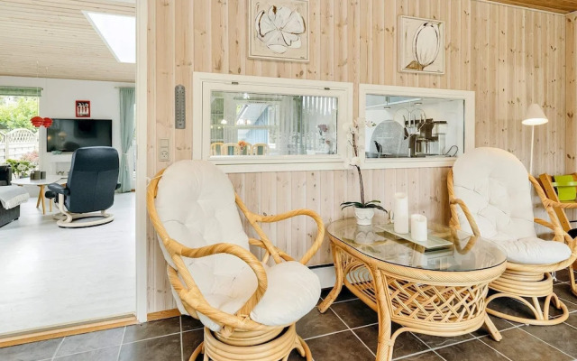 6 Person Holiday Home in Rodby