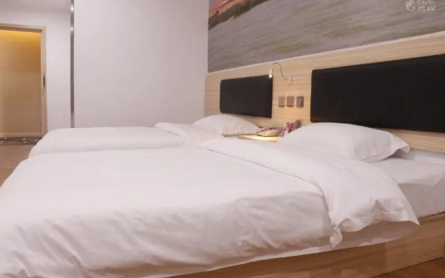 Thank Inn Chain Hotel Shandong Dezhou Decheng District Wanda Plaza
