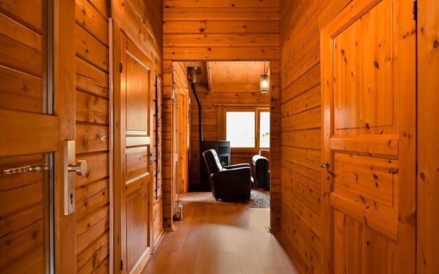 Wooden Holiday Home in Meijel With Private Garden