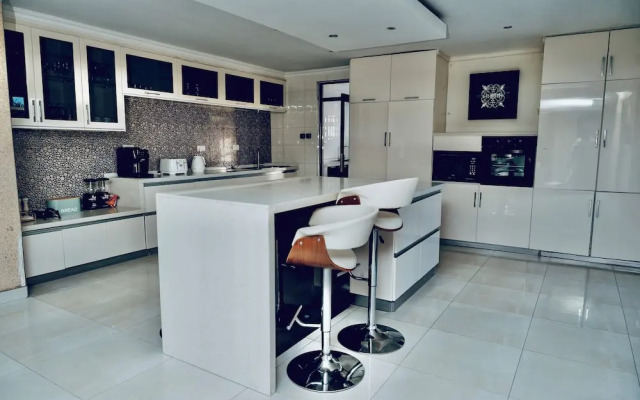 Escapade Lux Guesthouse