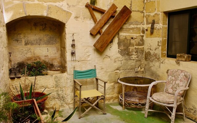 Ta 'Oneira B&B - Gharb