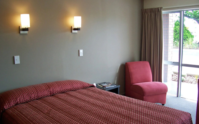 Cranford Oak Motel