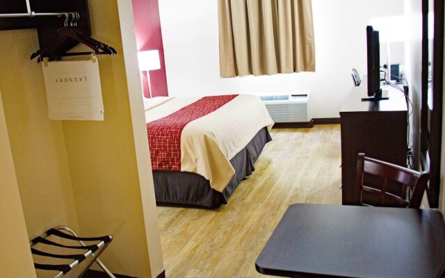 Red Roof Inn & Suites Jacksonville, NC