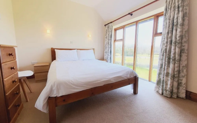 The Victorian Barn self catering holidays with pool & hot tubs