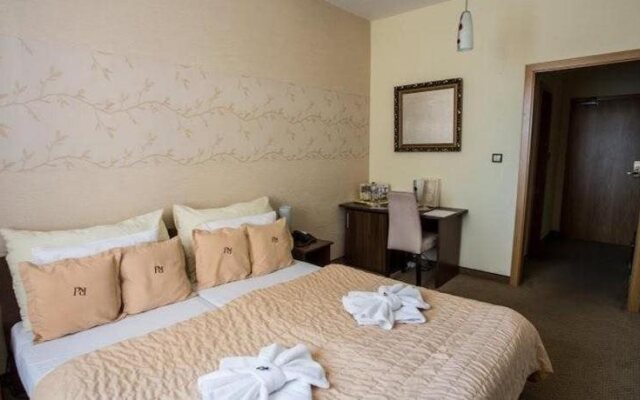 Rokoko Boutique Hotel
