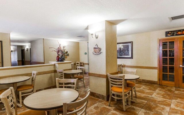 Comfort Inn & Suites Surprise Near Sun City West