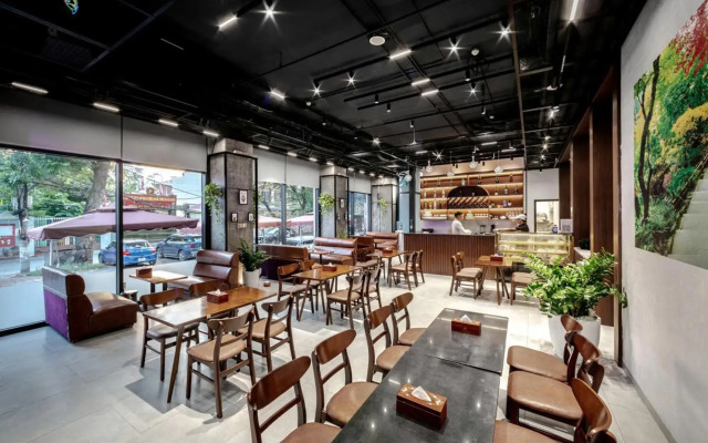 A25 Hotel - 18 Nguyen Hy Quang