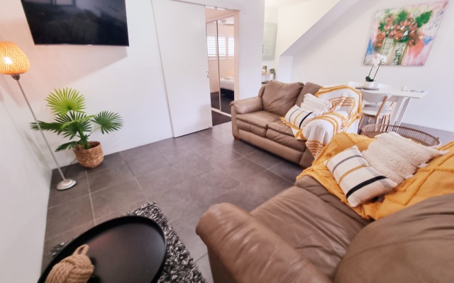 Noosa River Retreat