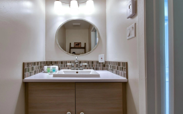 Stunning Condo - View on Lake Tremblant & Mountain