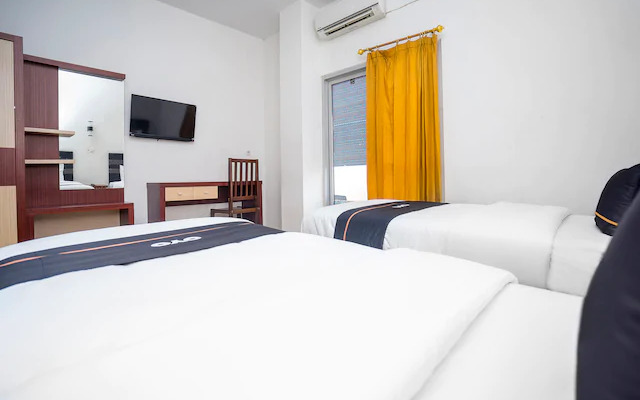 OYO 2695 D'es Guest House